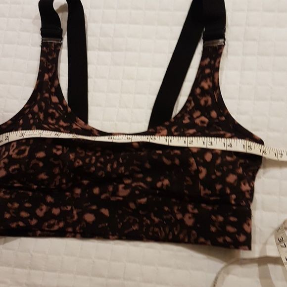 Varley animal print yoga bra size L with adjustable straps - Picture 8 of 9